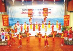 Khai mạc Liên hoan văn nghệ thiếu nhi hè toàn thành 2005