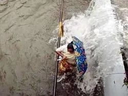 Thiên tai tại Ấn, tai nạn tại Nam Phi, Trung Quốc