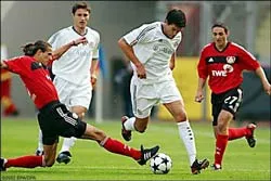 Mua Ballack hoặc chia tay chức vô địch ! ảnh 1