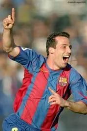 Giuly sẵn sàng với cuộc cạnh tranh vị trí ở Barca ảnh 1