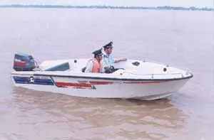 Xử lý nghiêm cán bộ, công chức tiếp tay hoặc tham gia buôn lậu xăng dầu