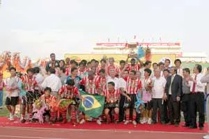 Kỳ 1: Gạch Đồng Tâm.Long An một nhà vô địch thật sự?