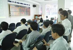 Chiếc cầu ra “chợ”