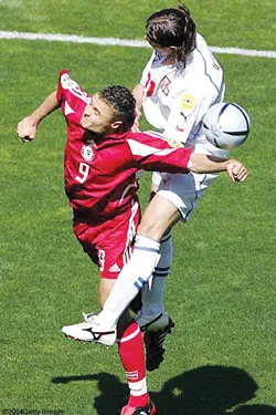 Mạnh và yếu ảnh 2