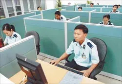 Vì sao vẫn phải chờ?