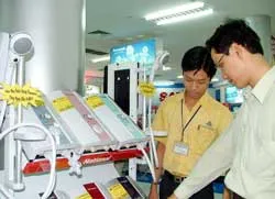 Chọn mua máy nước nóng an toàn - tiện lợi