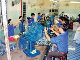 Cơ điện Bình Đông (Bifan) tung ra thị trường nhiều loại quạt vừa xoay vừa tản gió