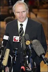 Hội đàm hạt nhân kéo dài thêm 1 ngày