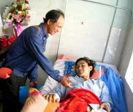 Người tự nguyện đâm vào trái tim mình