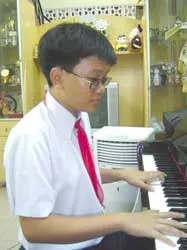 Chân dung “cậu bé vàng”