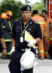 Xuất hiện bưu kiện khả nghi tại nhiều sứ quán