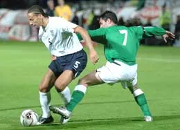 Khi Eriksson dũng cảm loại Rio Ferdinand ảnh 1