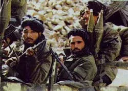 Đoàn xe chở cảnh sát bị phục kích, 19 người thiệt mạng