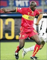 Địa ngục cho cầu thủ châu Phi ảnh 1