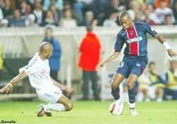 “Ở châu Phi, hoặc là nguời hùng, hoặc là con số 0" ảnh 1