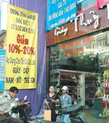 Hàng giảm giá vào mùa