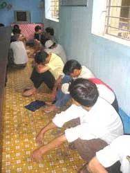 Bắt 50 đối tượng cá độ bóng đá châu Âu ảnh 1