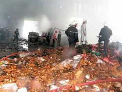 Nổ hóa chất gây cháy lớn