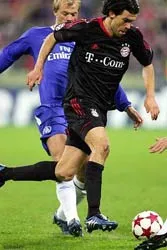 Hạn chót để Ballack quyết định chuyện đi, ở ảnh 1