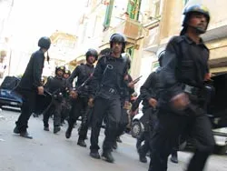 Xung đột, gần 100 người chết và bị thương