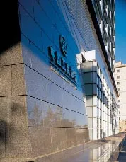 Trung Quốc cổ phần hoá ngân hàng quốc doanh lớn nhất