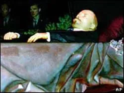 Không đưa thi hài Lê-nin ra khỏi Lăng