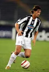 Ibrahimovic: “Juve sẽ hạ Bayern" ảnh 1