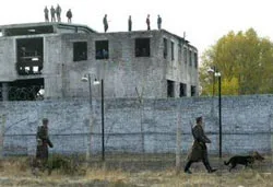 Nổi loạn trong nhà tù, 20 tù nhân thiệt mạng