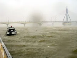 Lật ghe chở học sinh, nhiều người chết