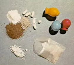 Bắt đối tượng vận chuyển 16 cục heroin