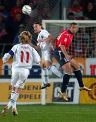 Chứng tỏ tầm vóc và bản lĩnh ảnh 1