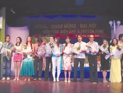 Sẽ có cú hích mới?