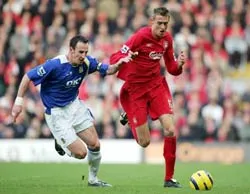 Crouch quyết săn lùng bàn thắng đầu tiên ở Liverpool ảnh 1