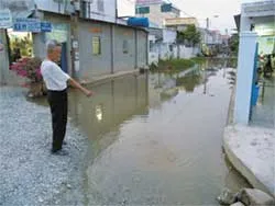 Đường đất vẫn được ký nghiệm thu như... đường nhựa!