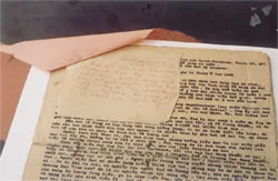 Kỷ vật đang trưng bày ảnh 2