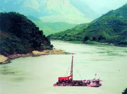 Khởi công công trình thủy điện Sơn La