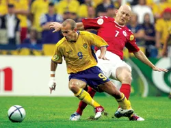 31 trận đấu tại Euro 2004 (tiếp theo) ảnh 2