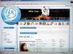 Phong phú, sinh động