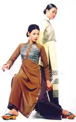 Áo dài đi chúc Tết - du xuân