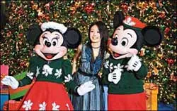 Đón Noel ở Disneyland Hong Kong