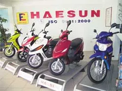 Người dân, nhà sản xuất lại phải “chờ”!