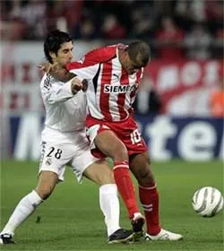 Cảm xúc trái ngược của HLV Lopez Caro ảnh 1