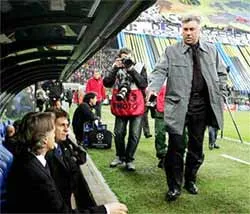 Galliani:" Nếu Ancelotti đi, tôi cũng sẽ đi !”. ảnh 1