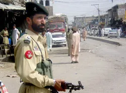 Bạo lực gia tăng, hơn 100 người chết và bị thương