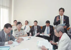 Trước hết từ công tác cán bộ