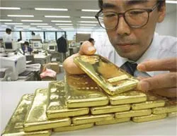 Giá dầu và giá vàng đều tăng mạnh