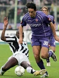 Kaka và Adriano đối mặt trong trận derby Milan ảnh 2