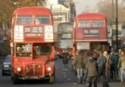 Loại bỏ xe buýt cổ 2 tầng ở London