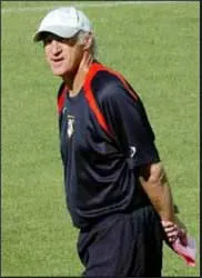 Trước cơn giông bão ảnh 1