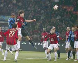 Berlusconi: AC Milan bỏ cuộc ảnh 1